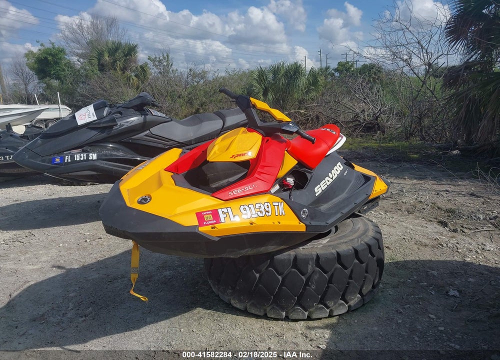 2022 SEA DOO RXT-300 VIN: YDVB6923F222