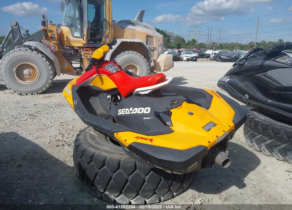 2022 SEA DOO RXT-300 VIN: YDVB6923F222