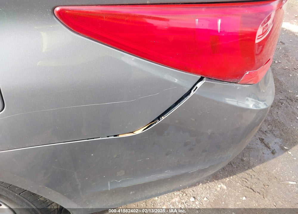 2013 HYUNDAI SONATA VIN: 5NPEB4AC9DH781562
