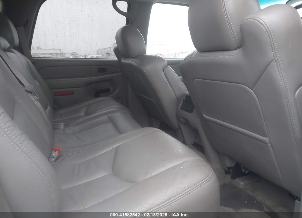2004 CHEVROLET TAHOE LT VIN: 1GNEC13T24R186187