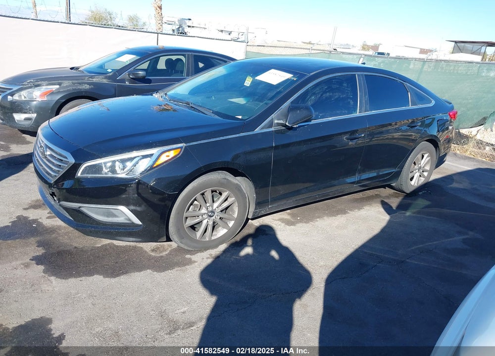 2016 HYUNDAI SONATA VIN: 5NPE24AF1GH352186