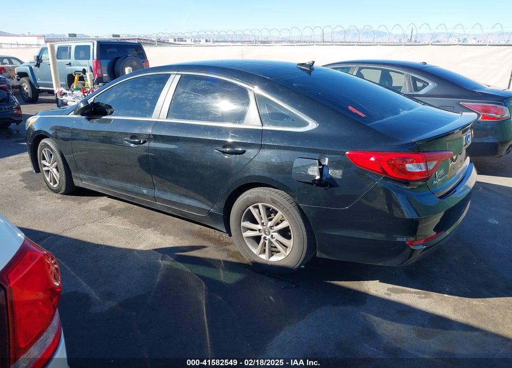 2016 HYUNDAI SONATA VIN: 5NPE24AF1GH352186
