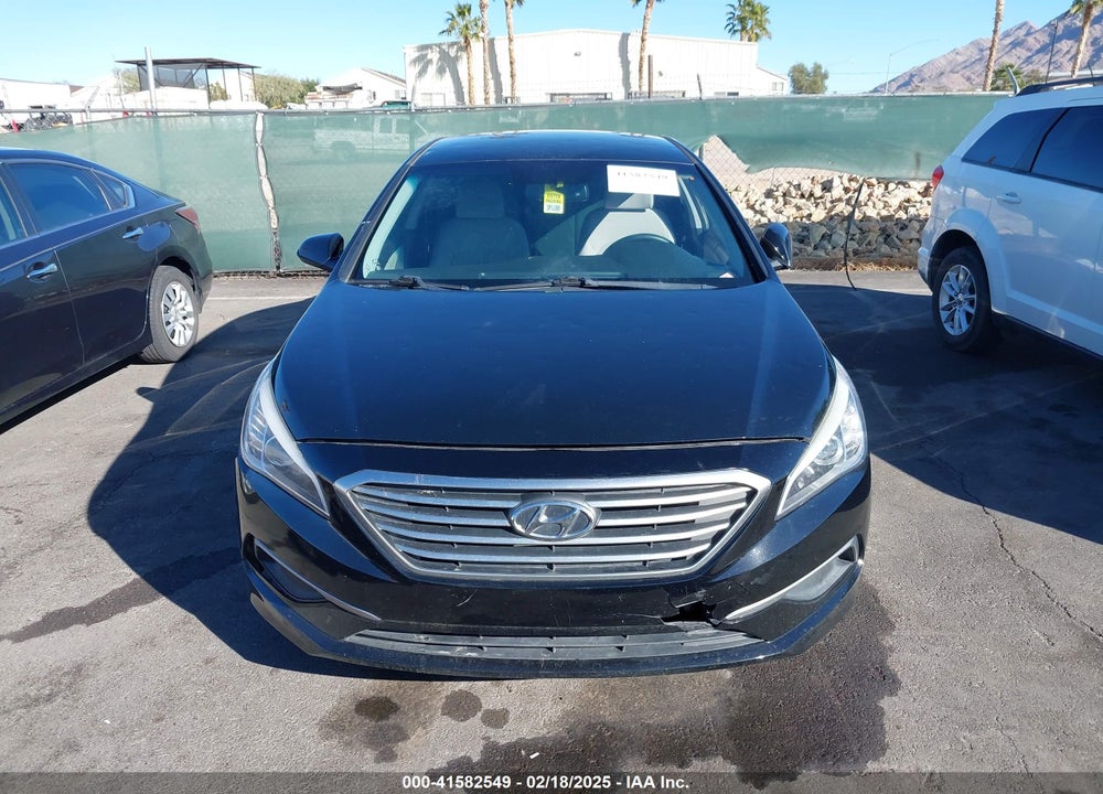 2016 HYUNDAI SONATA VIN: 5NPE24AF1GH352186