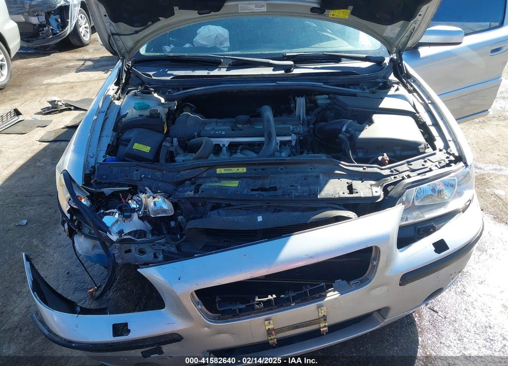 2005 VOLVO S60 2.5T AWD VIN: YV1RH592052459505