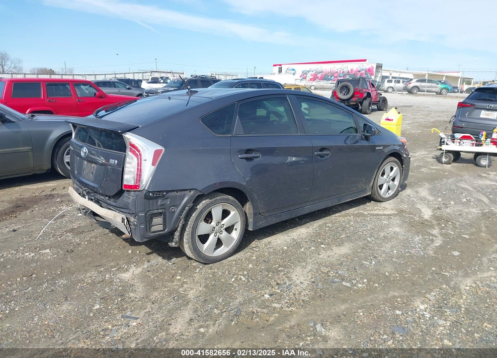 2013 TOYOTA PRIUS VIN: JTDKN3DU2D5617160