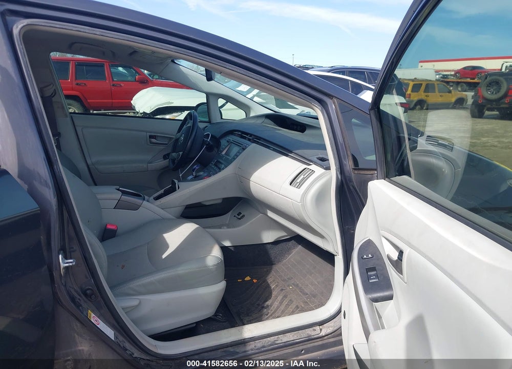 2013 TOYOTA PRIUS VIN: JTDKN3DU2D5617160