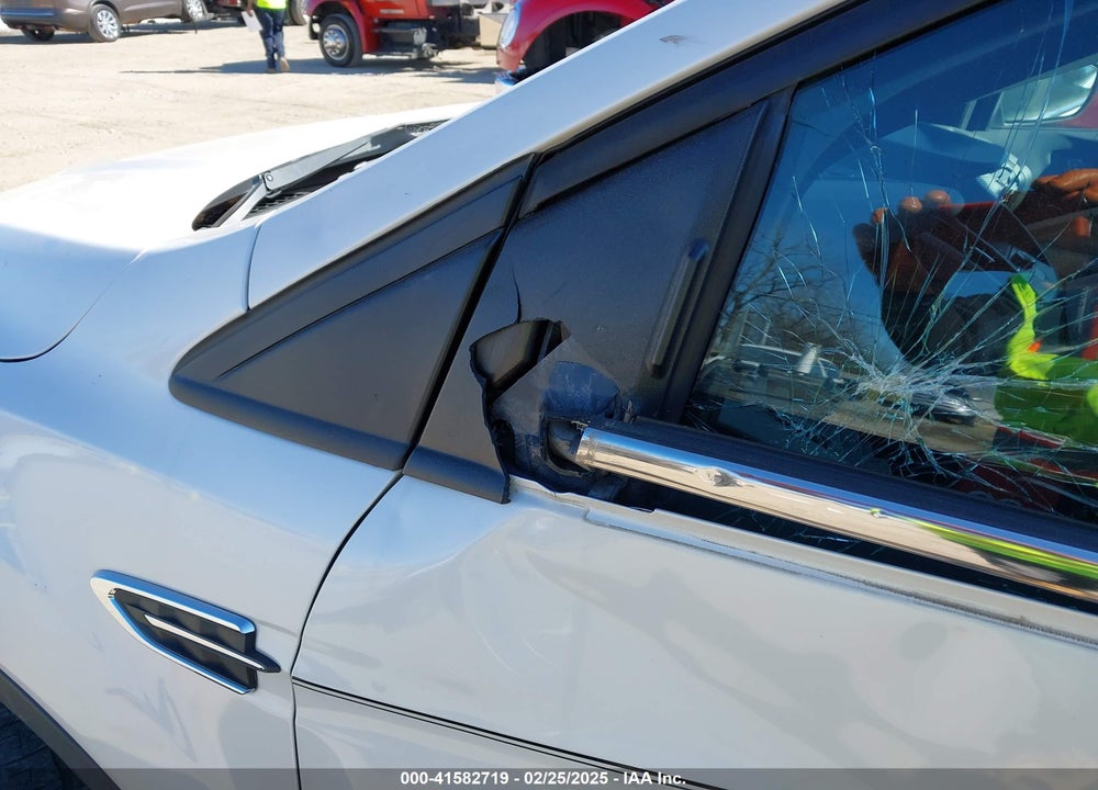 2019 FORD ESCAPE VIN: 1FMCU0HD5KUA74823