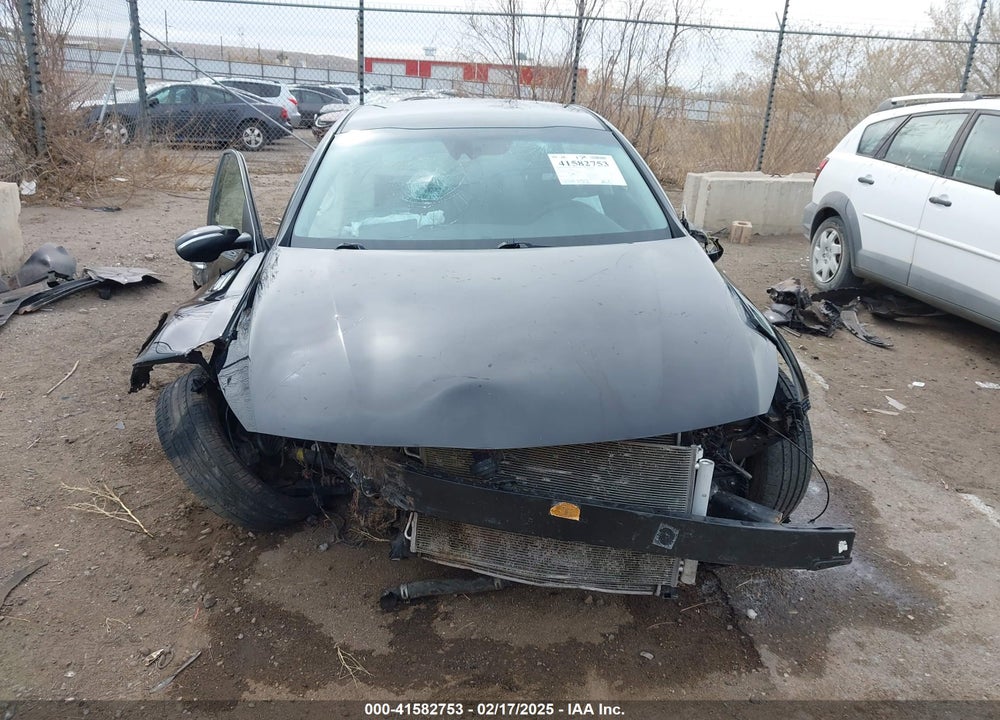 2019 KIA OPTIMA VIN: 5XXGT4L3XKG348750