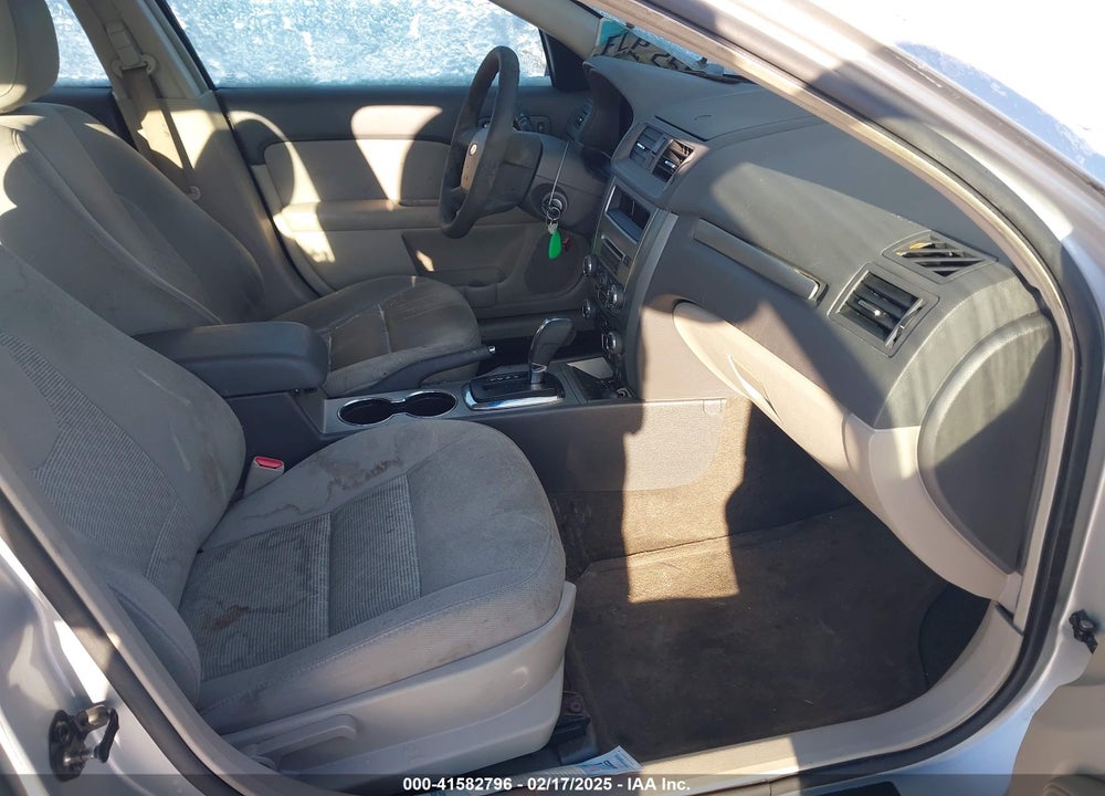 2010 FORD FUSION S VIN: 3FAHP0GA1AR198382