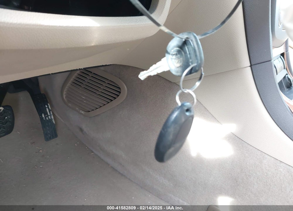 2010 BUICK ENCLAVE VIN: 5GALRCED1AJ256693