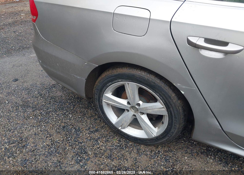 2012 VOLKSWAGEN PASSAT VIN: 1VWBH7A39CC108345