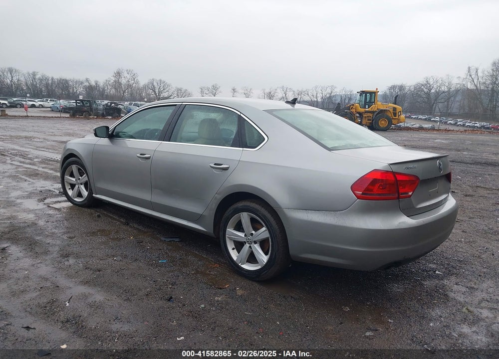 2012 VOLKSWAGEN PASSAT VIN: 1VWBH7A39CC108345