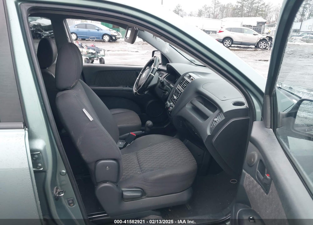 2008 KIA SPORTAGE LX VIN: KNDJF724687456941