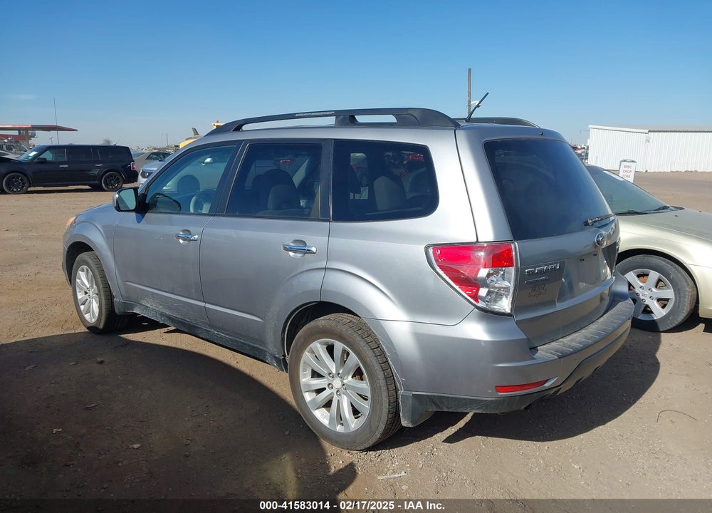 2011 SUBARU FORESTER 2.5X PREMIUM VIN: JF2SHADC1BH757068