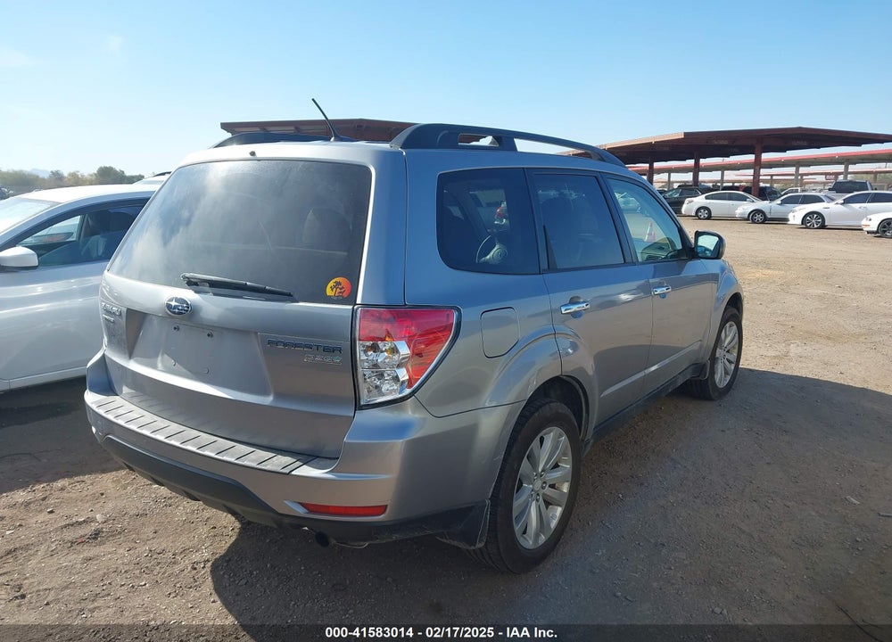 2011 SUBARU FORESTER 2.5X PREMIUM VIN: JF2SHADC1BH757068