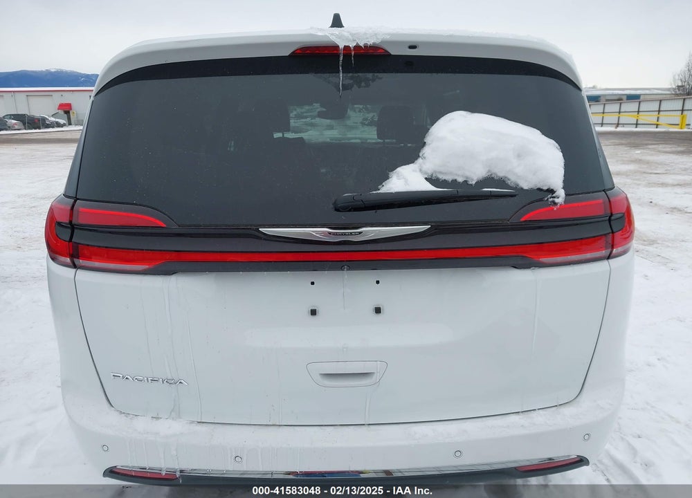 2023 CHRYSLER PACIFICA TOURING L VIN: 2C4RC1BG3PR566233