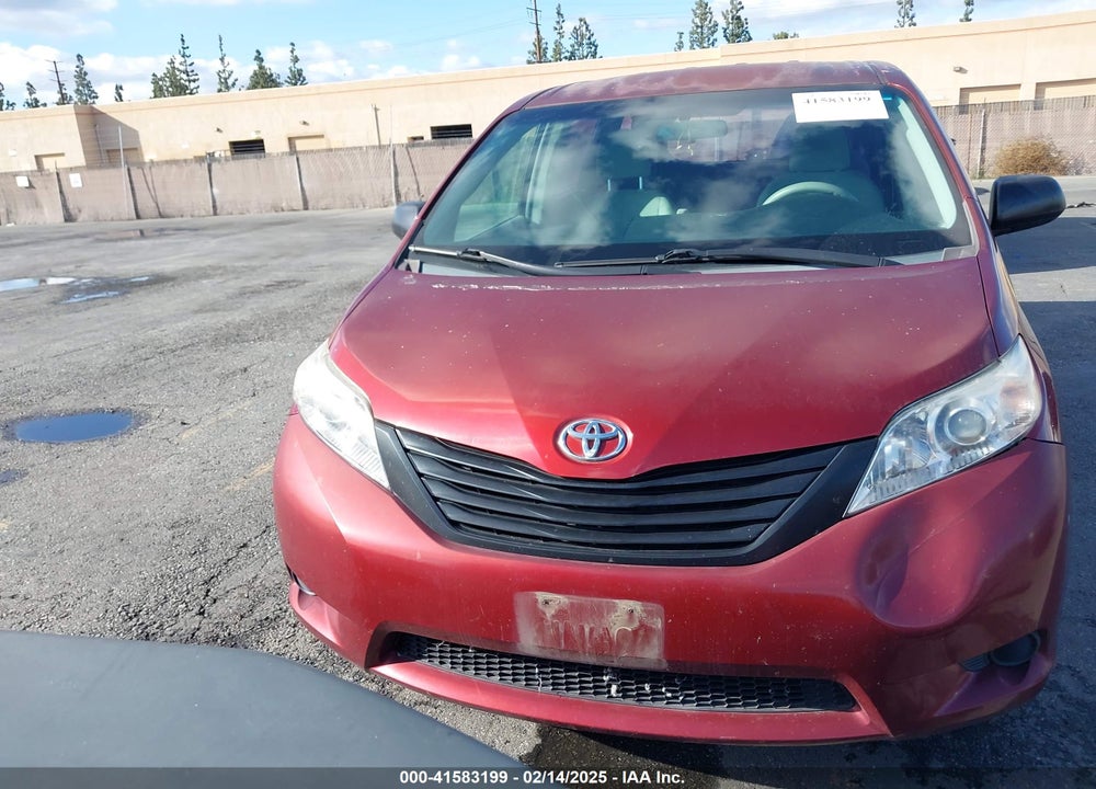 2011 TOYOTA SIENNA VIN: 5TDKA3DC6BS005067