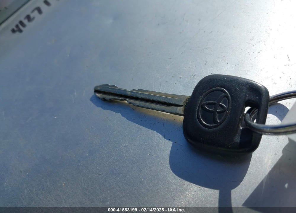 2011 TOYOTA SIENNA VIN: 5TDKA3DC6BS005067