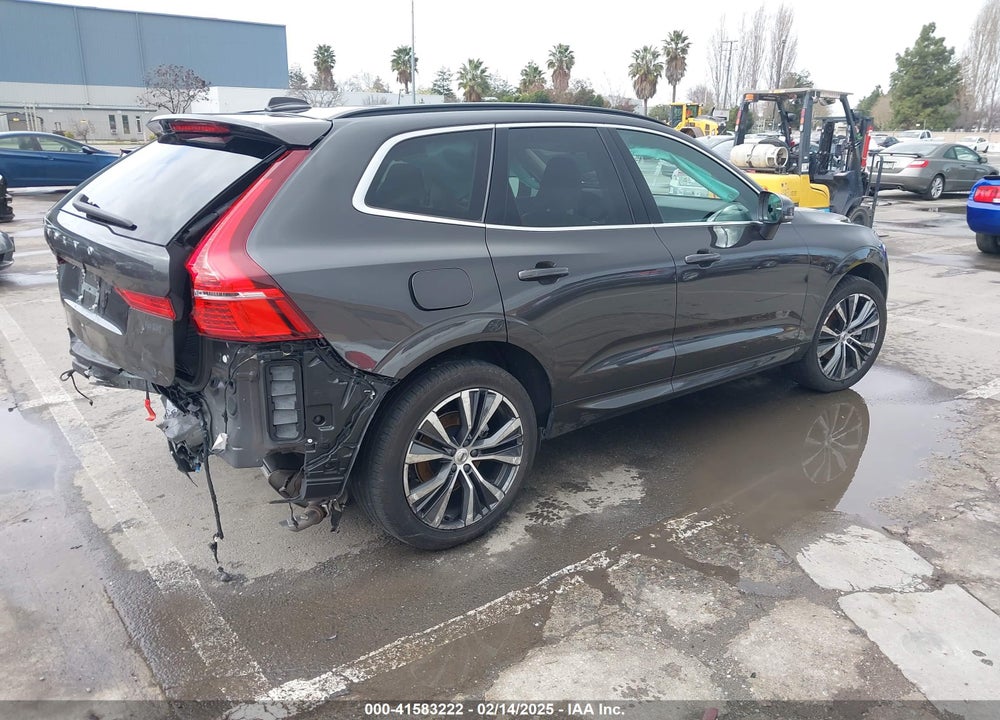2022 VOLVO XC60 B5 MOMENTUM VIN: YV4L12RK1N1086380