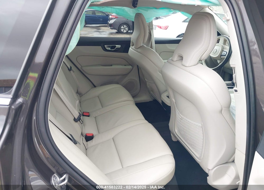 2022 VOLVO XC60 B5 MOMENTUM VIN: YV4L12RK1N1086380