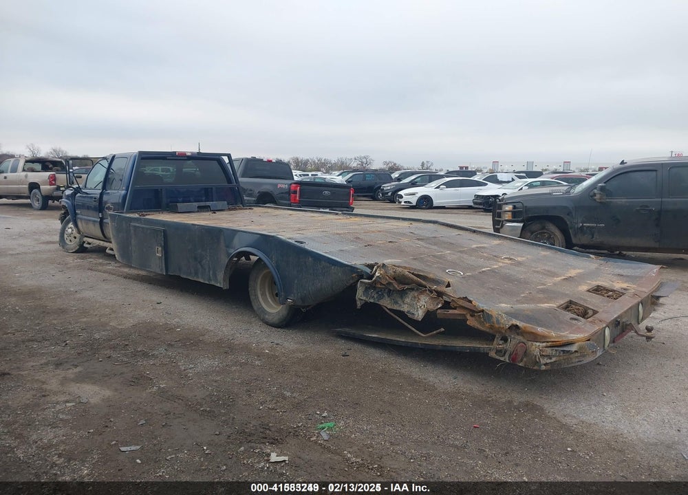 2002 CHEVROLET SILVERADO 3500 CHASSIS LS VIN: 1GBJC39102F211468
