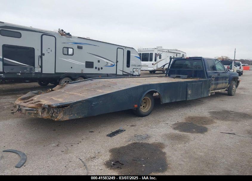 2002 CHEVROLET SILVERADO 3500 CHASSIS LS VIN: 1GBJC39102F211468