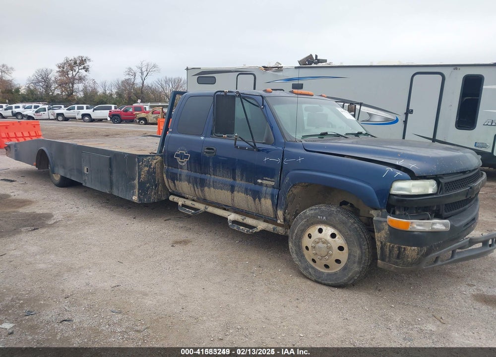 2002 CHEVROLET SILVERADO 3500 CHASSIS LS VIN: 1GBJC39102F211468
