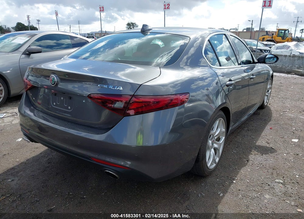 2018 ALFA ROMEO GIULIA VIN: ZARFAECN3J7592195