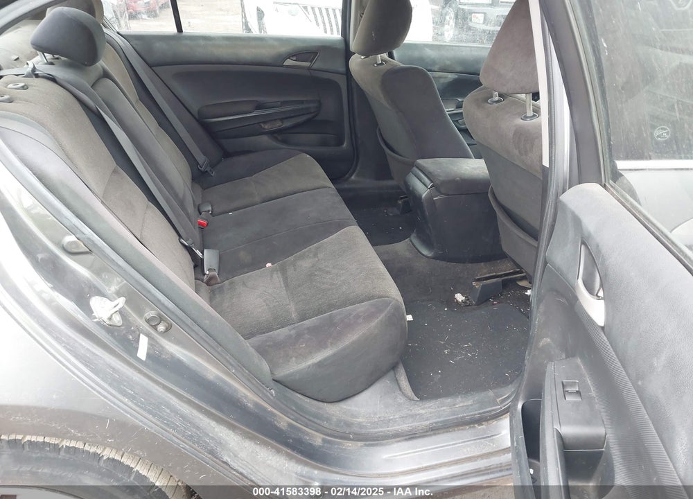 2009 HONDA ACCORD 2.4 LX VIN: 1HGCP263X9A077084