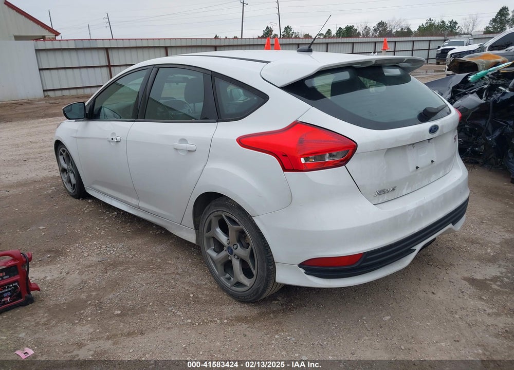 2015 FORD FOCUS ST VIN: 1FADP3L91FL268867