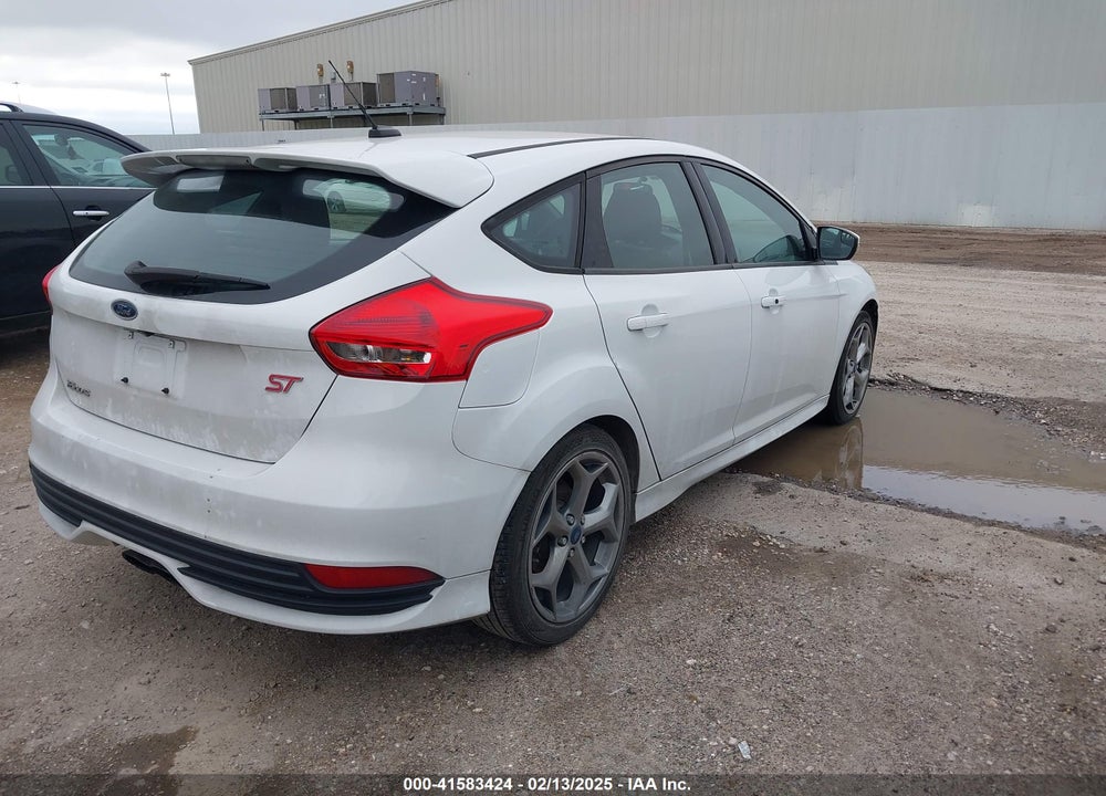 2015 FORD FOCUS ST VIN: 1FADP3L91FL268867