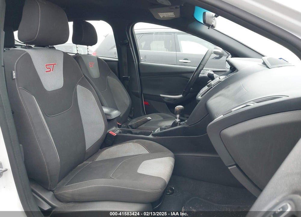 2015 FORD FOCUS ST VIN: 1FADP3L91FL268867