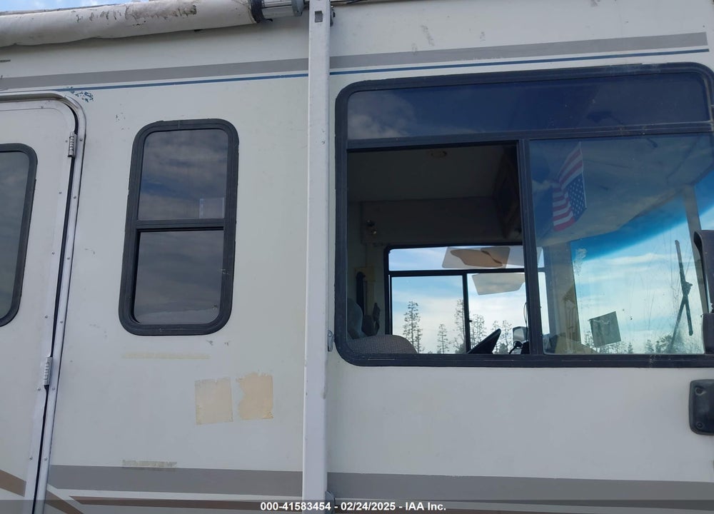 2004 WORKHORSE CUSTOM CHASSIS MOTORHOME CHASSIS P3500 VIN: 5B4KP57G443390129