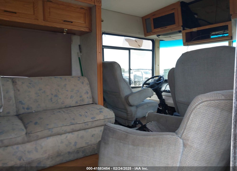 2004 WORKHORSE CUSTOM CHASSIS MOTORHOME CHASSIS P3500 VIN: 5B4KP57G443390129