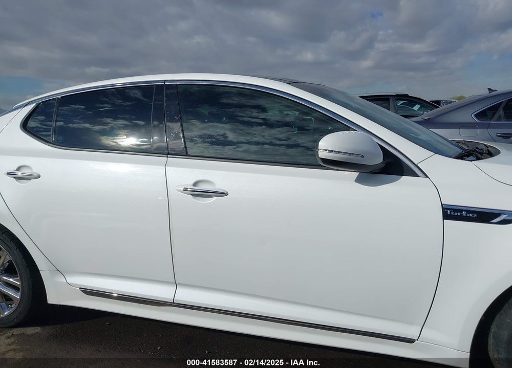 2014 KIA OPTIMA VIN: 5XXGR4A66EG338250
