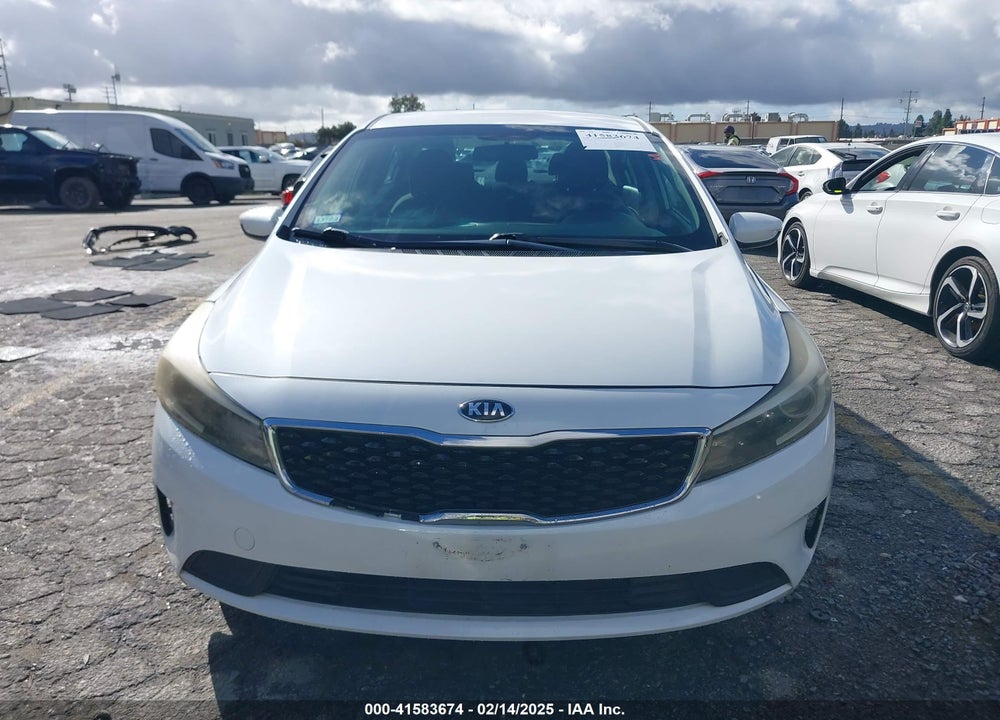 2017 KIA FORTE VIN: 3KPFL4A7XHE161687