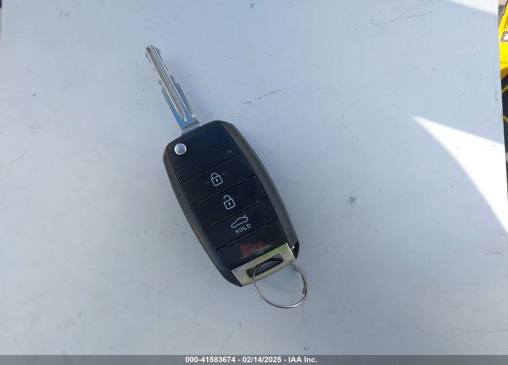 2017 KIA FORTE VIN: 3KPFL4A7XHE161687
