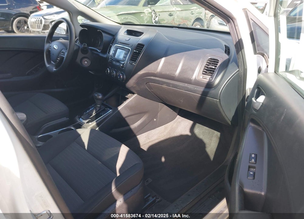 2017 KIA FORTE VIN: 3KPFL4A7XHE161687