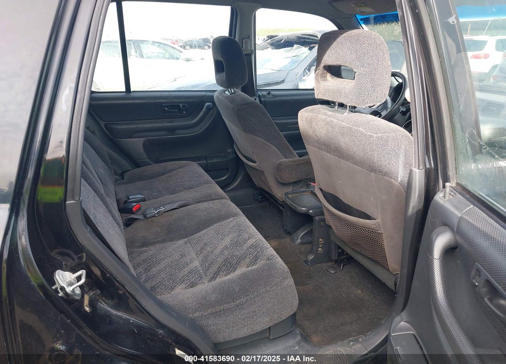 2001 HONDA CR-V VIN: JHLRD18451C038058