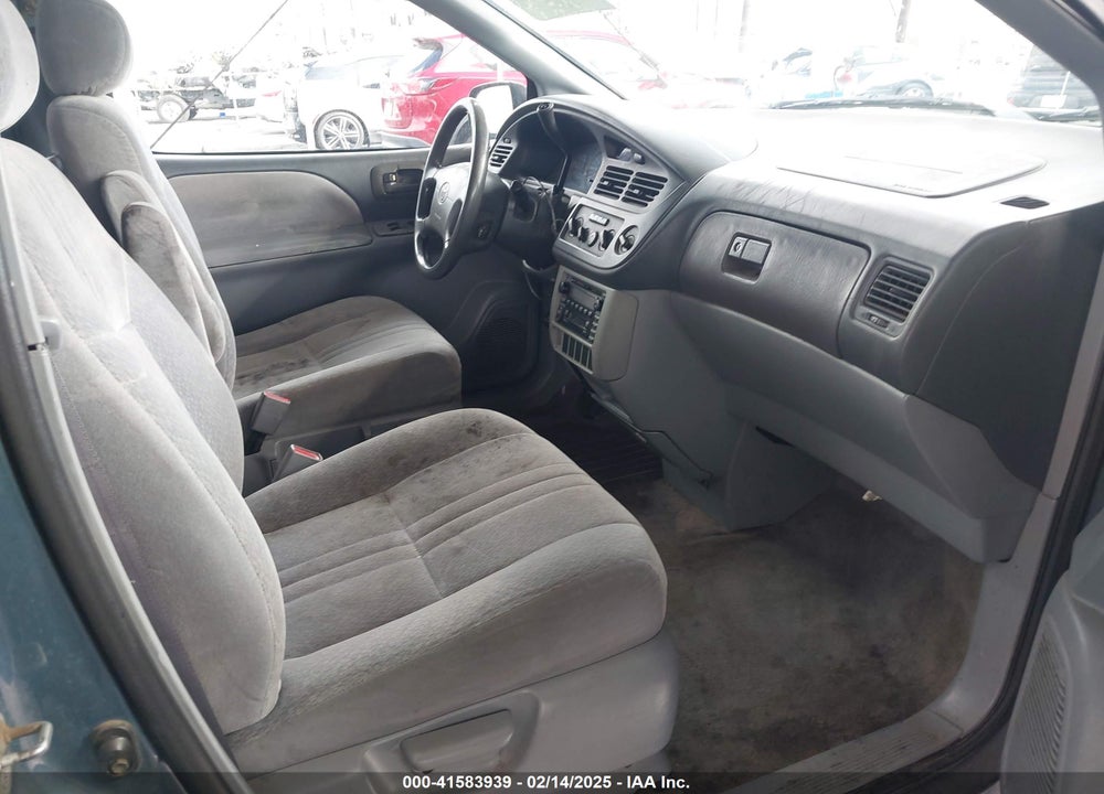 2001 TOYOTA SIENNA CE VIN: 4T3ZF19C31U372762