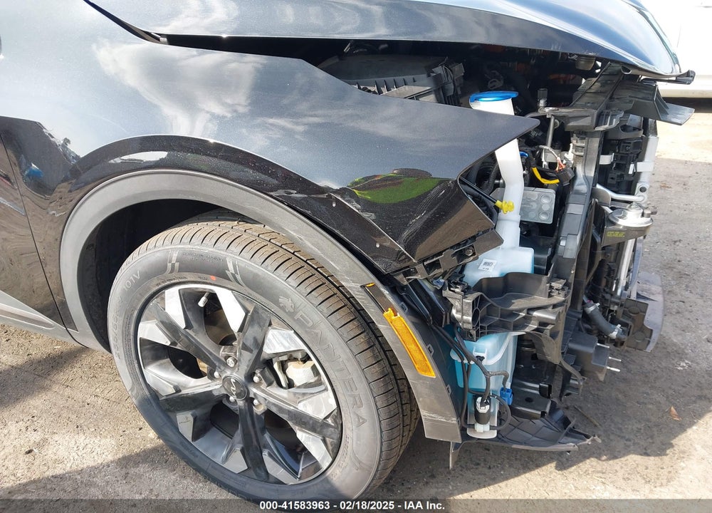 2023 KIA SPORTAGE PLUG-IN HYBRID X-LINE VIN: KNDPYDAH9P7027170