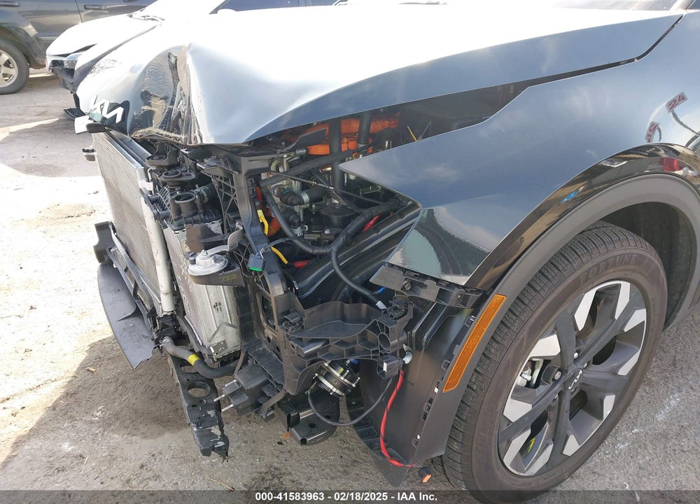 2023 KIA SPORTAGE PLUG-IN HYBRID X-LINE VIN: KNDPYDAH9P7027170