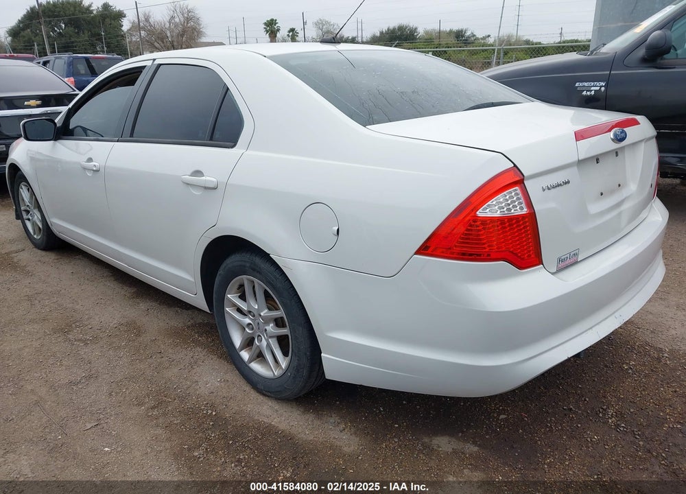 2012 FORD FUSION S VIN: 3FAHP0GA7CR222185