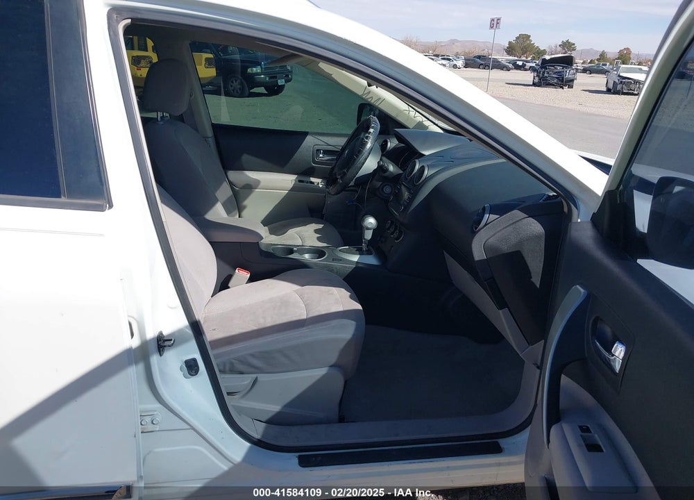2015 NISSAN ROGUE SELECT S VIN: JN8AS5MT0FW162012