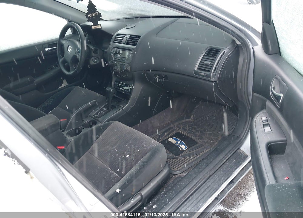 2005 HONDA ACCORD 2.4 LX VIN: 1HGCM56415A010029