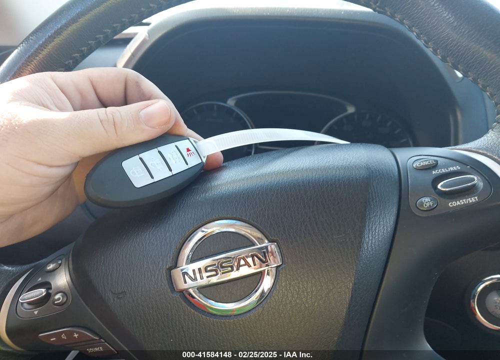 2013 NISSAN PATHFINDER VIN: 5N1AR2MN6DC627085