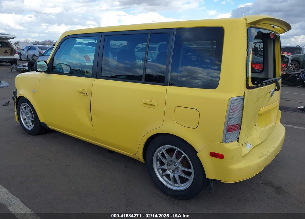 2005 SCION XB VIN: JTLKT324454016580