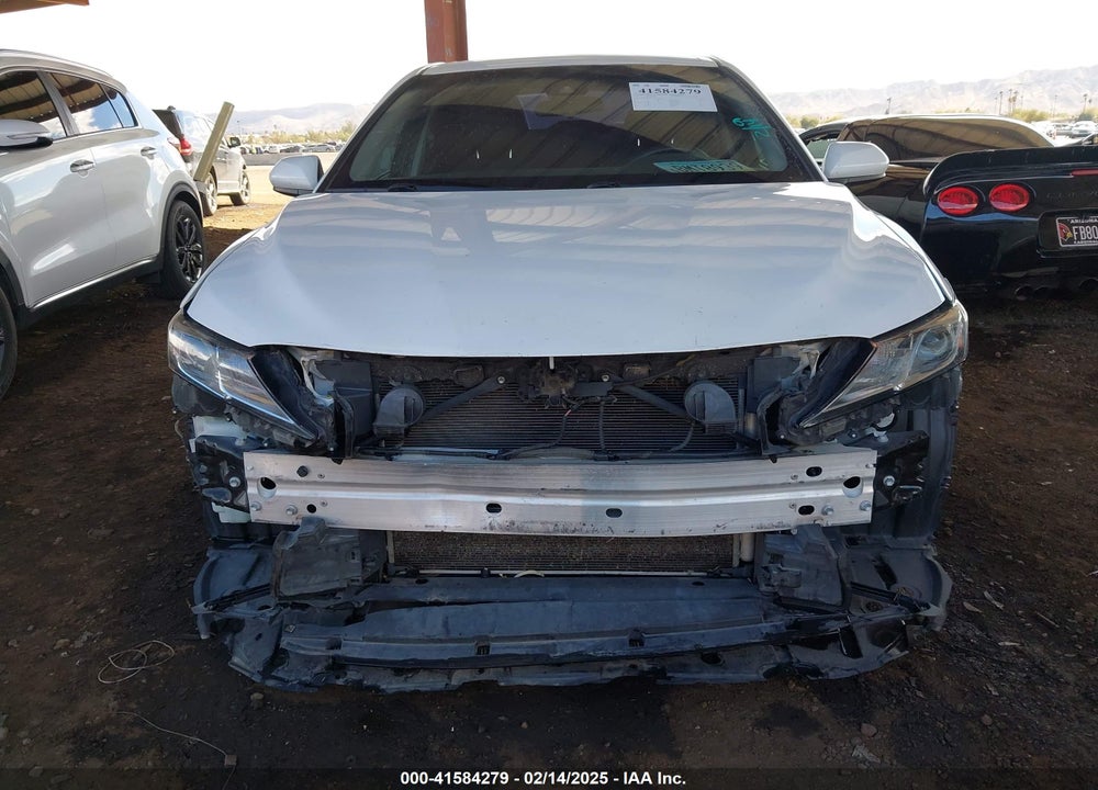2018 TOYOTA CAMRY VIN: 4T1B11HK5JU012815
