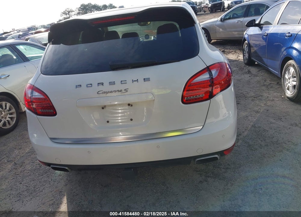 2011 PORSCHE CAYENNE VIN: WP1AB2A24BLA42343