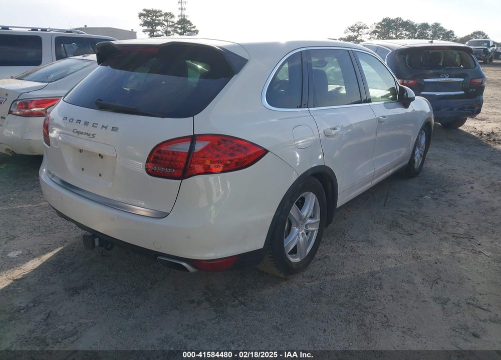 2011 PORSCHE CAYENNE VIN: WP1AB2A24BLA42343